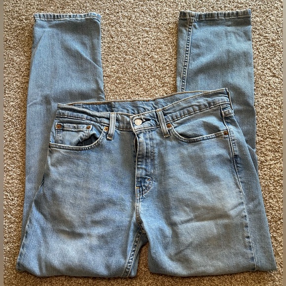 MEN’S LEVI JEANS SIZE 32 - Picture 1 of 4